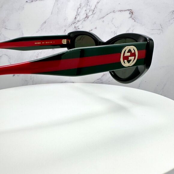 New GUCCI Sunglasses - Picture 6 of 16